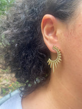 Load image into Gallery viewer, Gold Earrings
