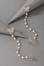 Load image into Gallery viewer, Butterfly Pearl Earrings
