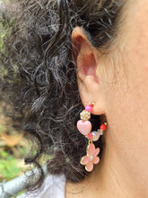 Load image into Gallery viewer, Flower Earrings
